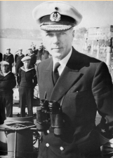 Vor dem Auslaufen zur ersten Verbandsübung der Bundesmarine als Befehlshaber der Flotte im Juni 1957